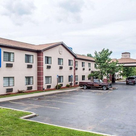 Comfort Inn & Suites Хамбург Екстериор снимка