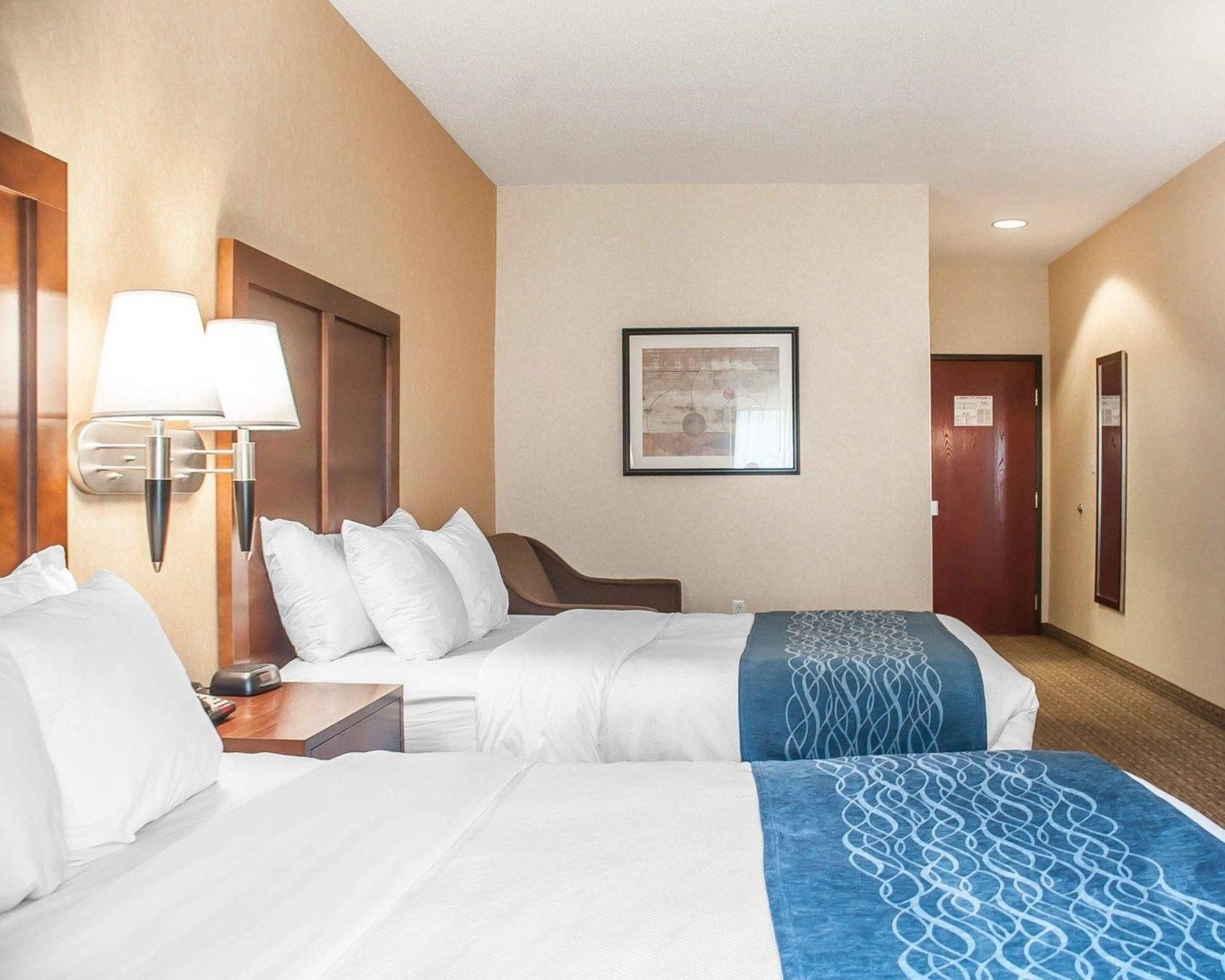 Comfort Inn & Suites Хамбург Екстериор снимка