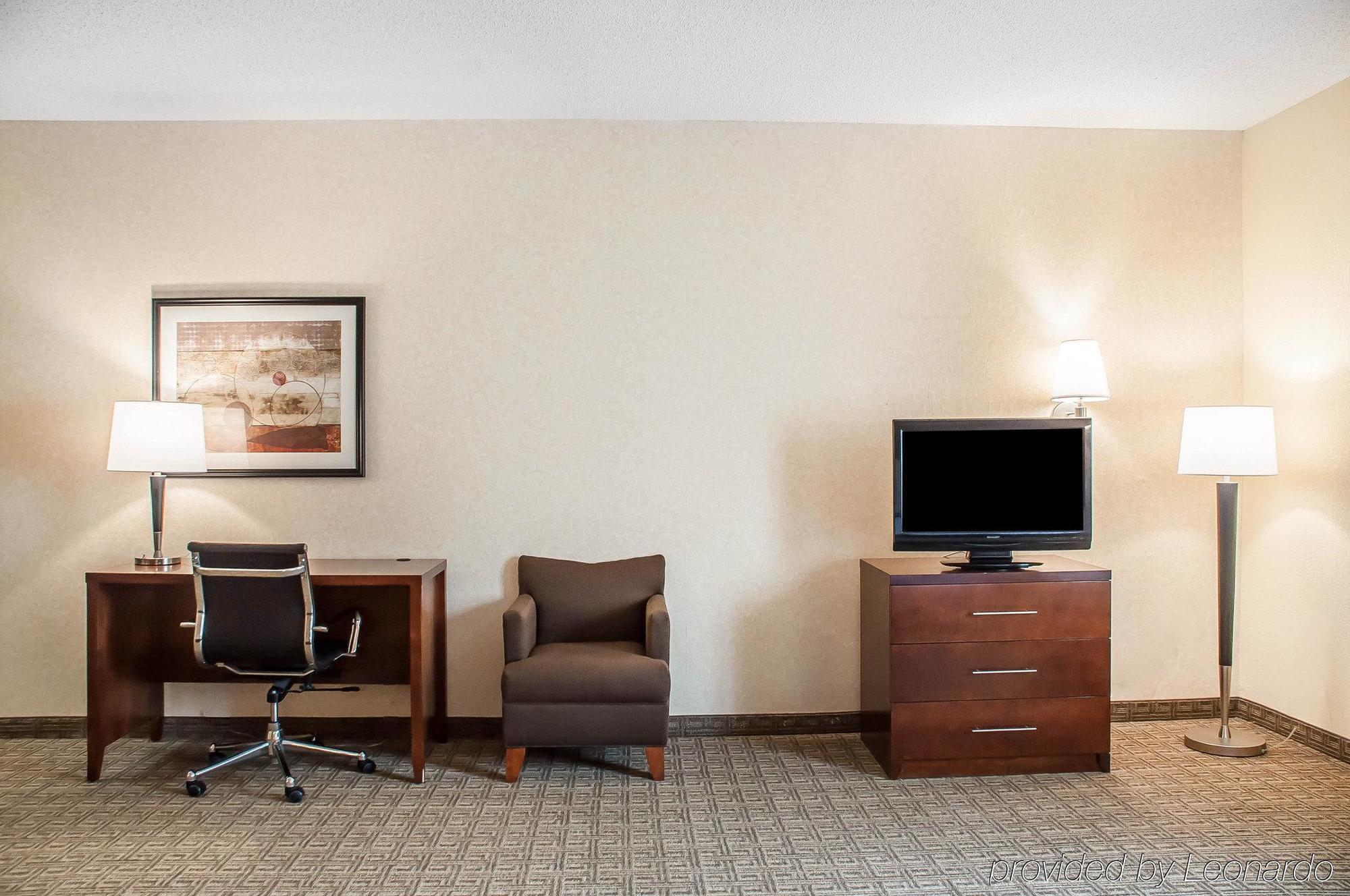 Comfort Inn & Suites Хамбург Екстериор снимка