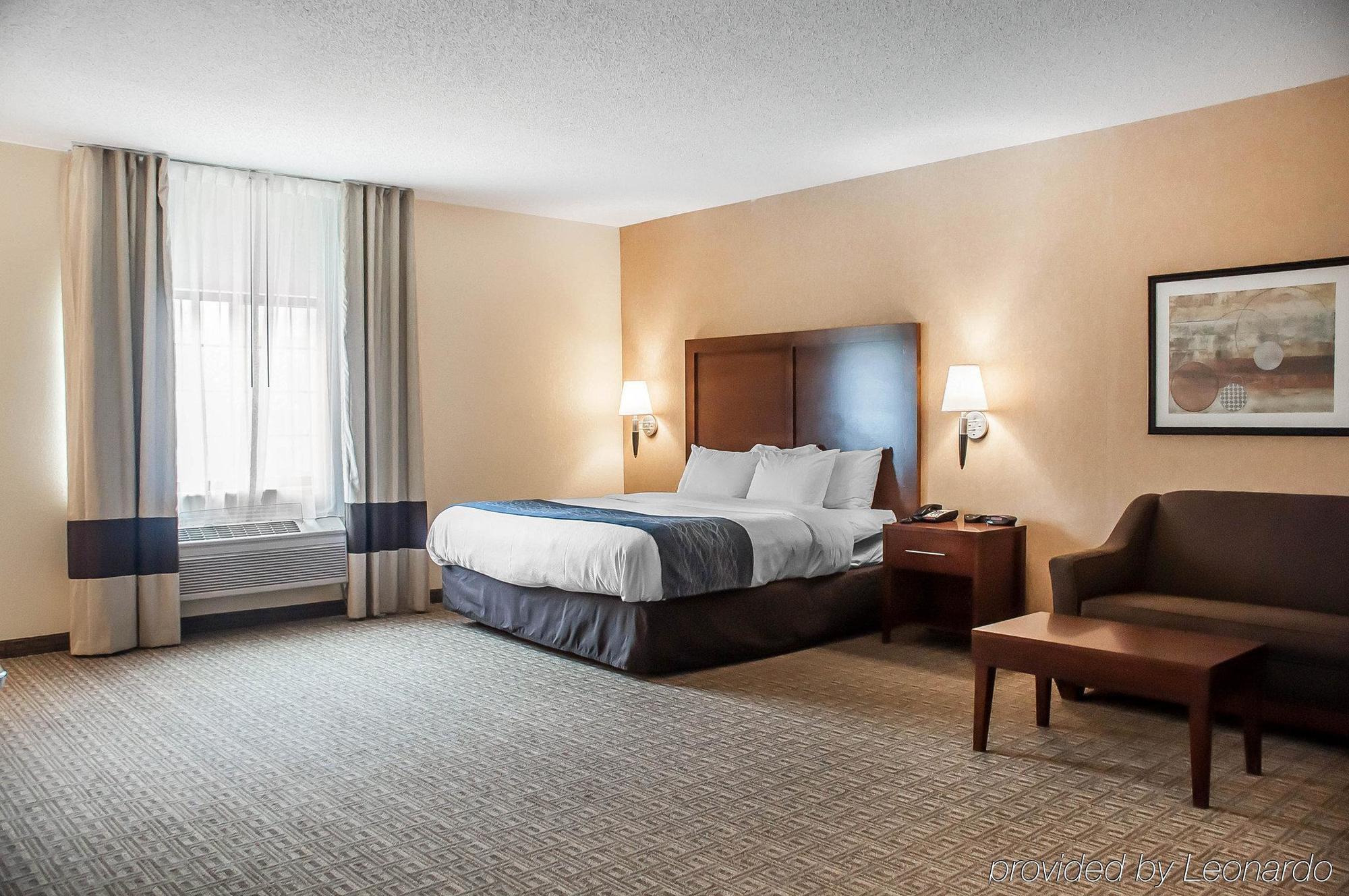 Comfort Inn & Suites Хамбург Екстериор снимка