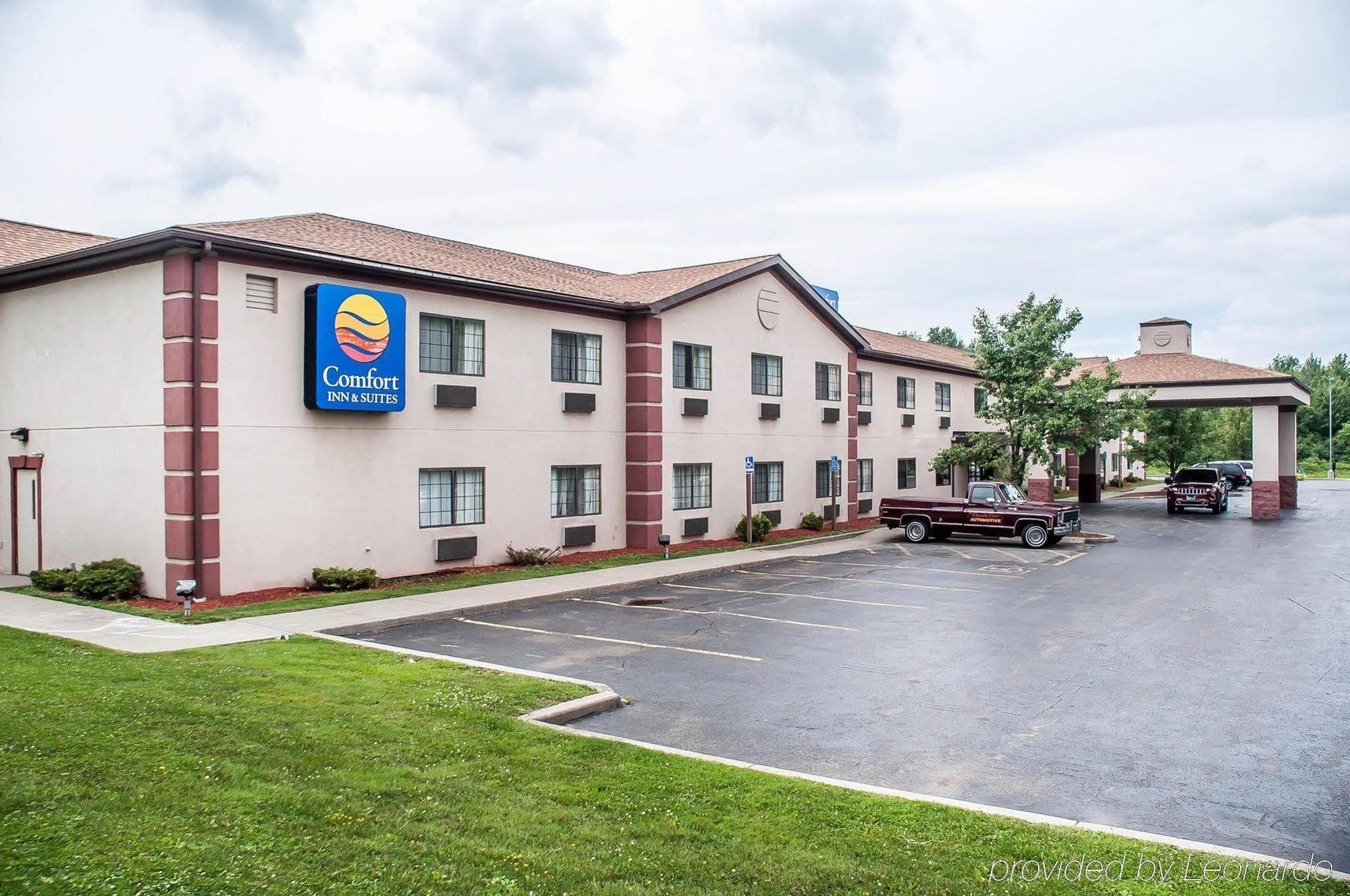 Comfort Inn & Suites Хамбург Екстериор снимка