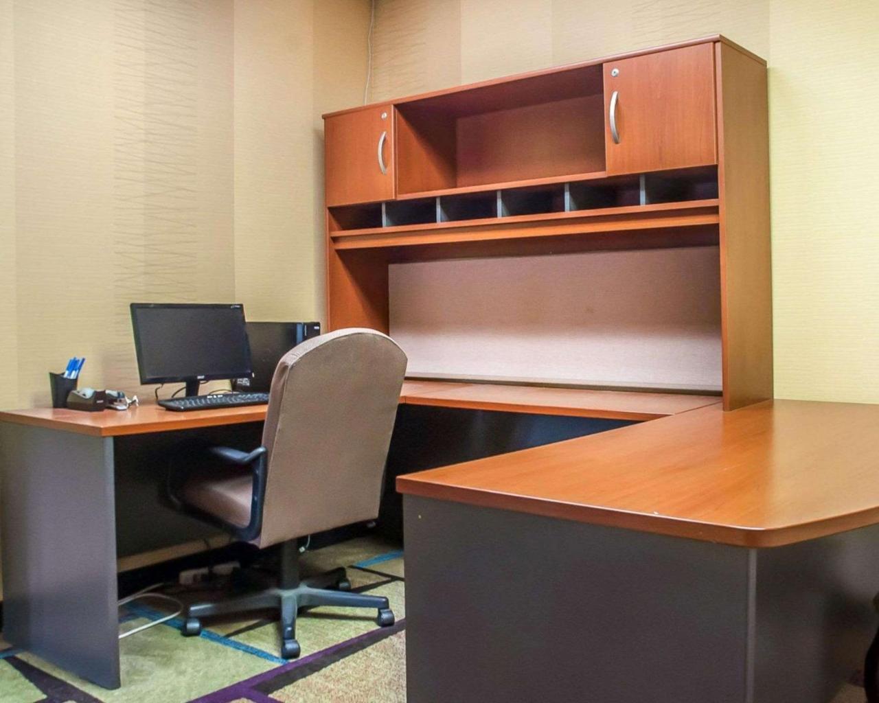 Comfort Inn & Suites Хамбург Екстериор снимка
